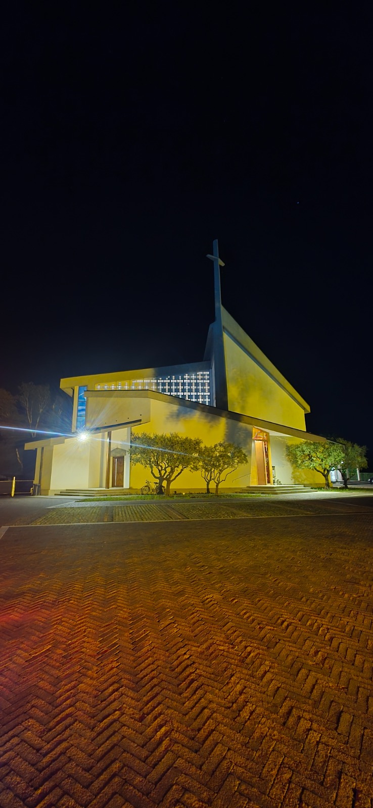 Kirche Sylbach Orgeleinweihung Italien 2026 Kirche bei Nacht klein